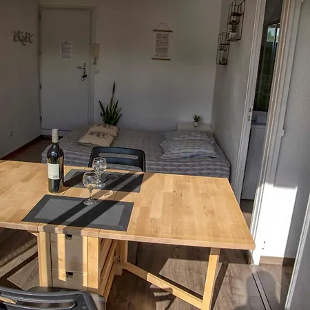 Terrasse - Parking Privé - Proche Ligne 1 Appartement